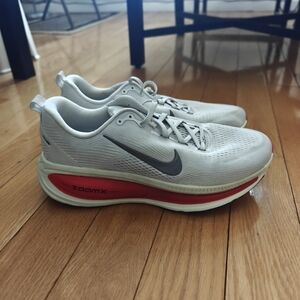Nike Mens Vomero 18 HM6803-001 White Running Shoes Sneakers Size 12